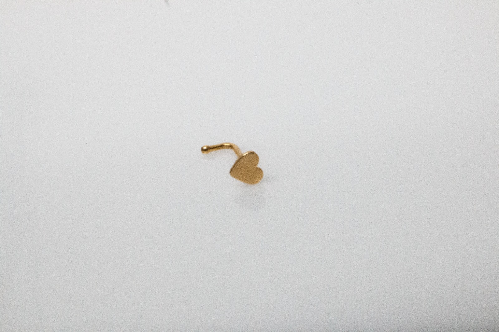 Piercing nostril CORAZON Oro 18Kts (copia)